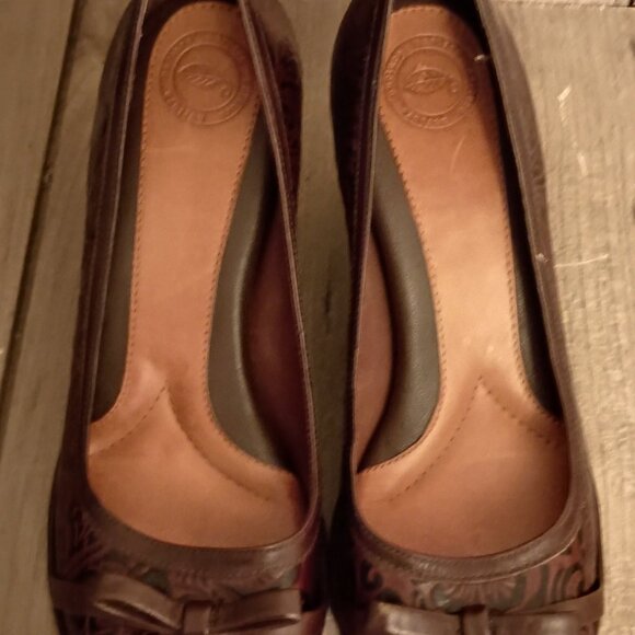 Nurture Sandee Peep Toe Brown Leather Embossed Heel Pumps Size 8M - Picture 5 of 16